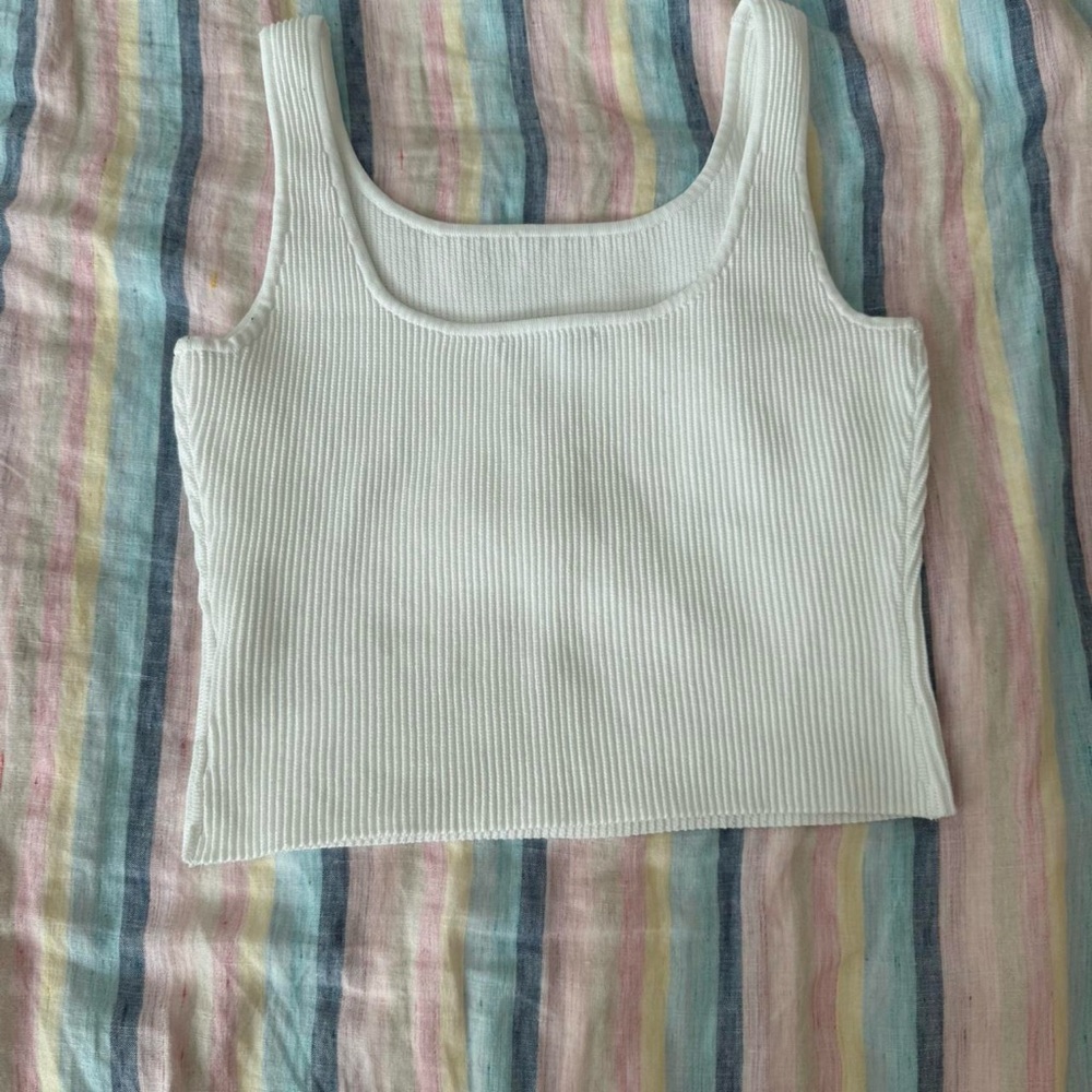 Quince Classic White Ribbed Tank Top
NEVER WORN